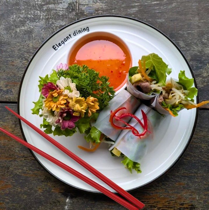 Tung's Kitchen Vietnamese Cuisine & Vegetarian Food 3