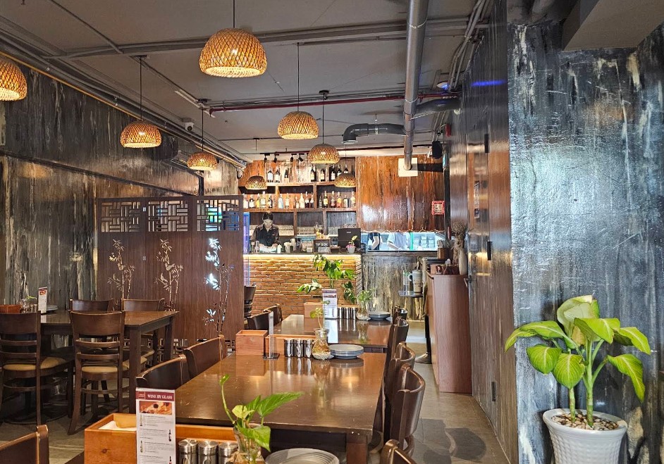Tung’s Restaurant- Vietnamese cuisine & vegetarian food 2 4