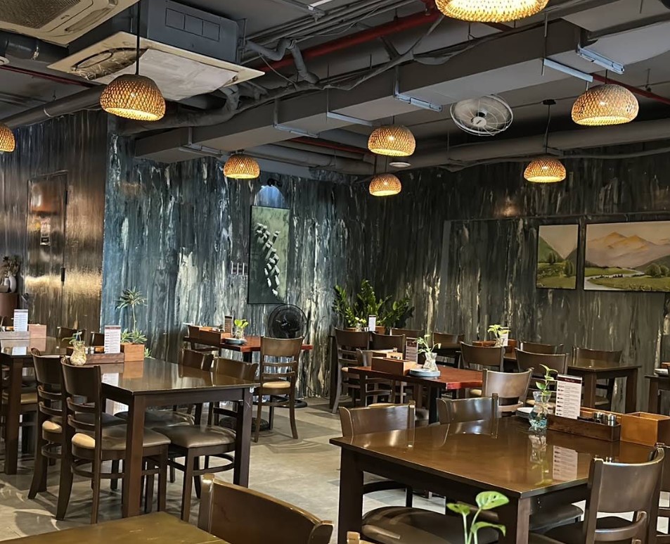 Tung’s Restaurant- Vietnamese cuisine & vegetarian food 2 5