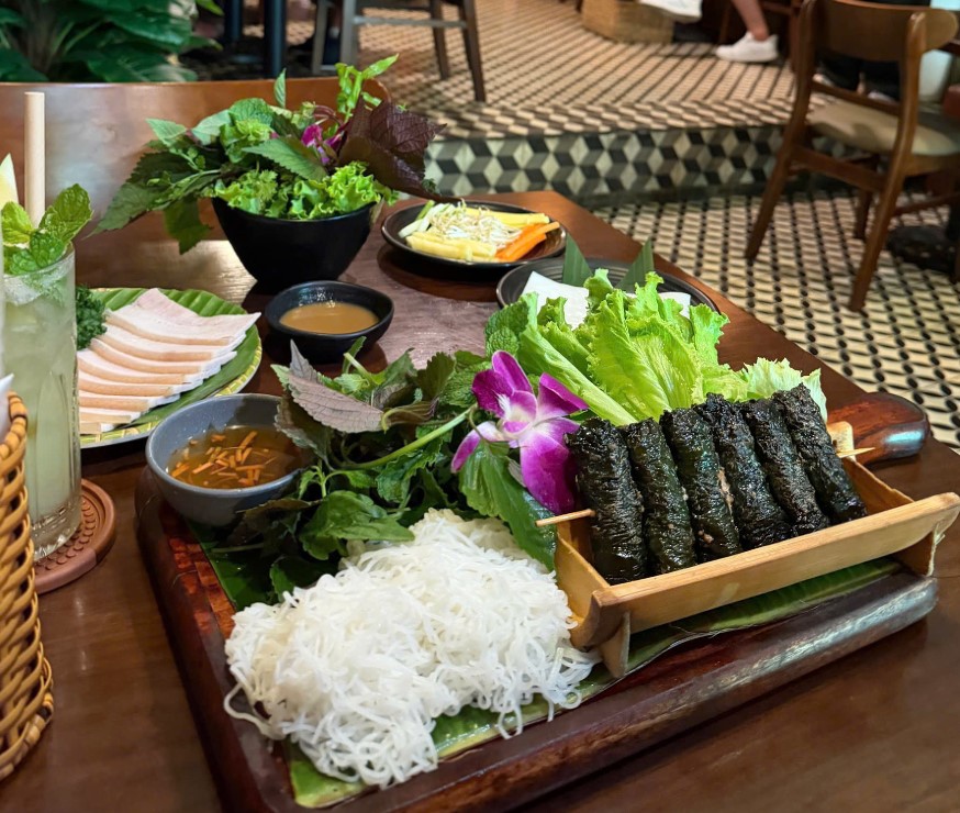 Hoang's Kitchen 4