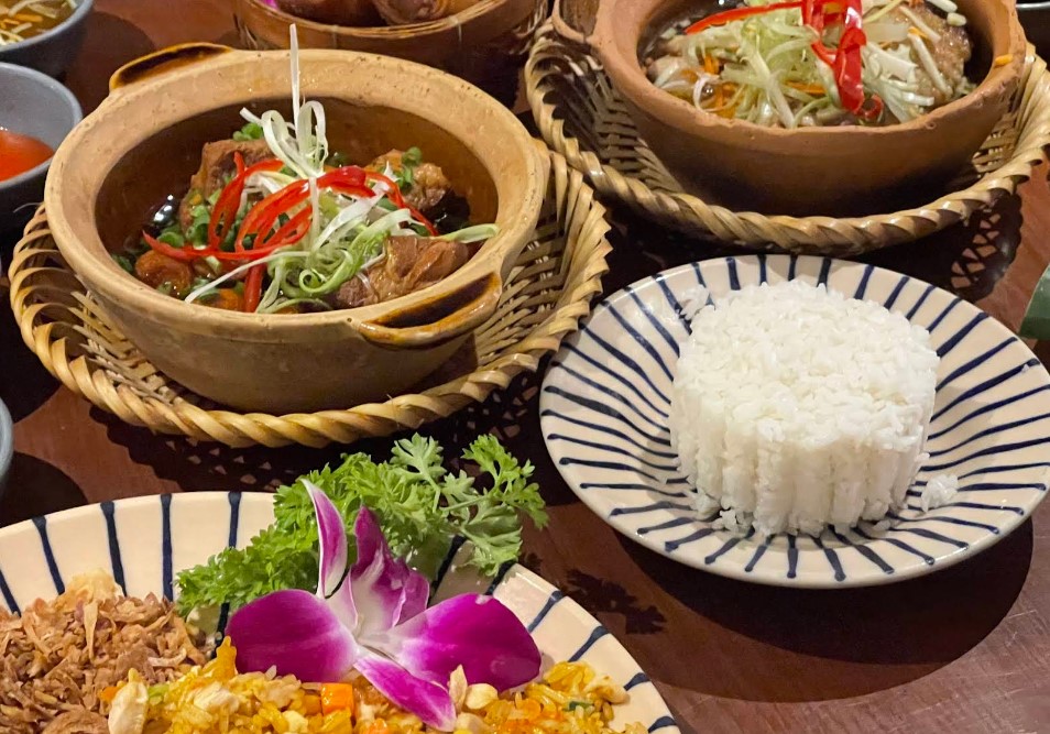 Hoang’s Kitchen 2 2