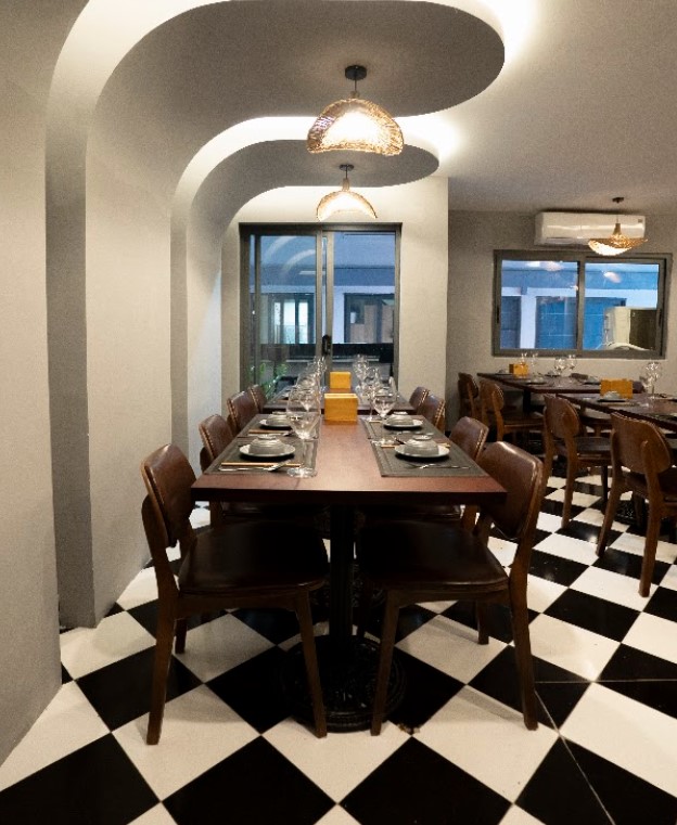 Hoang’s Kitchen 4 5